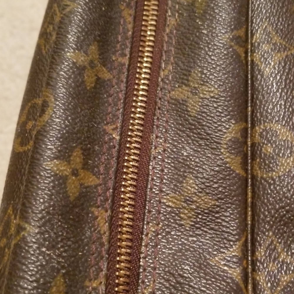 LV Toiletry Bag - Picture 3 of 8